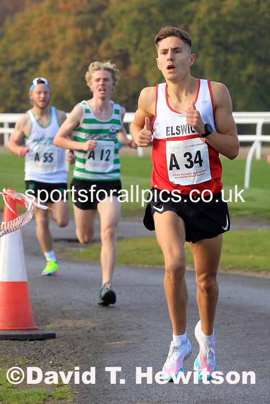 2022 Norman Woodcock Memorial Road Relays (organised by Elswick Harriers), Gosforth Park Racecourse, Newcastle.  Photo: David T. Hewitson/Sports for All Pics